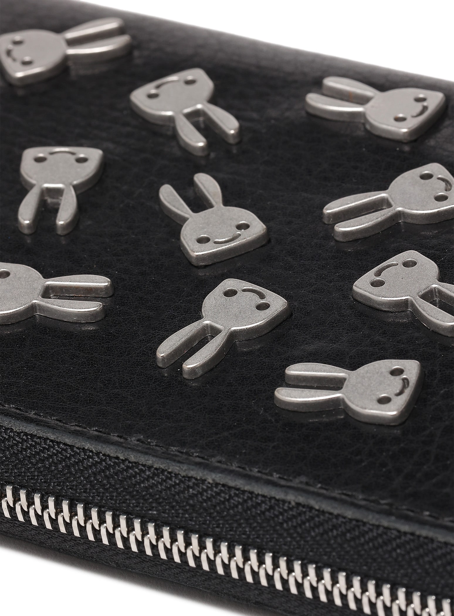 ランダムウサギスタッズロングウォレット｜ウサギがいる｜CUNE ONLINE