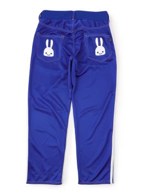 ふわふわウサギ付きケーブル編みマフラー｜ウサギがいる｜CUNE ONLINE