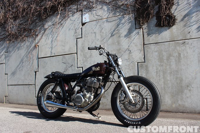 ヤマハ SR400のカスタム 2002年・BRAT STYLE ブラットスタイル