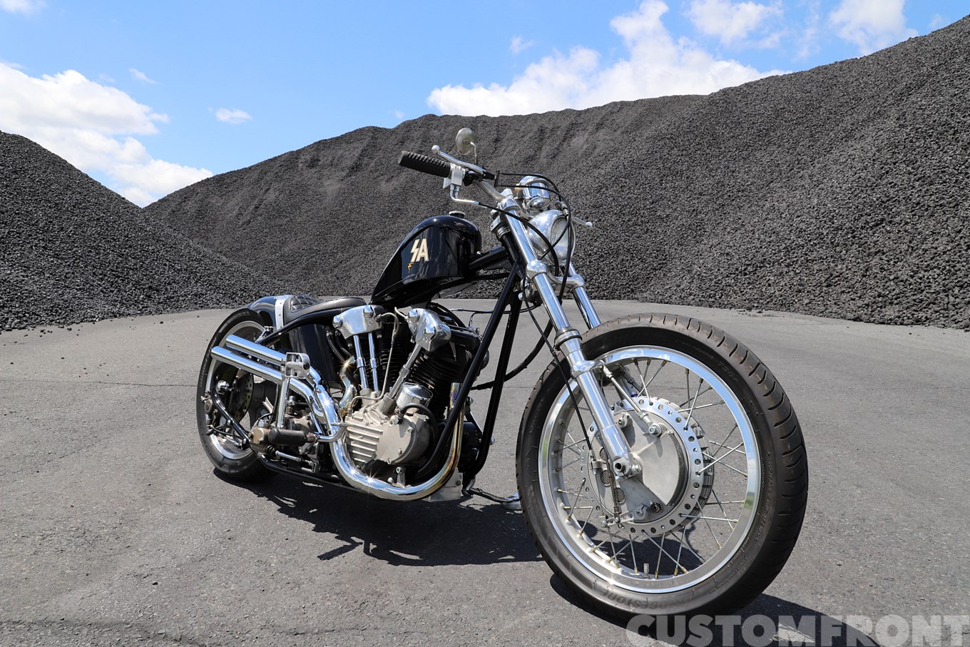 ハーレー ナックルヘッドのドラッグレーサー・インディアンオレンジ