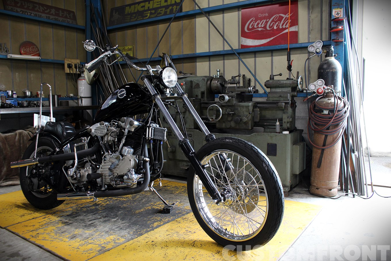 ハーレー ナックルヘッドS&Sのロングフォークチョッパー・モトリ