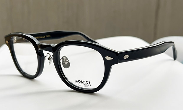 MOSCOT(モスコット)永遠の定番LEMTOSHのチタンパッド仕様の新作