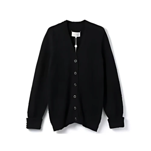 永瀬廉が着用している「カーディガン」のアイテム紹介