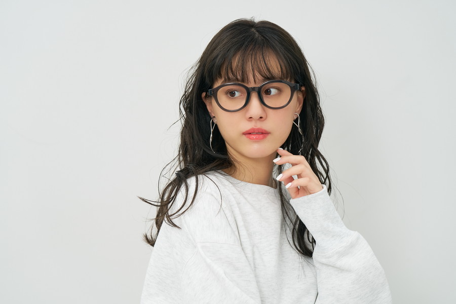 スペシャルプライス]かけるだけで存在感がある太縁メガネ（ZA241064