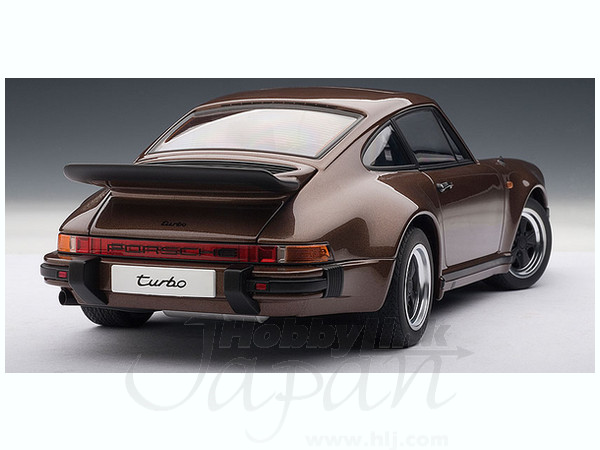 1/18 ポルシェ 930 ターボ (ブラウンメタリック) | HLJ.co.jp