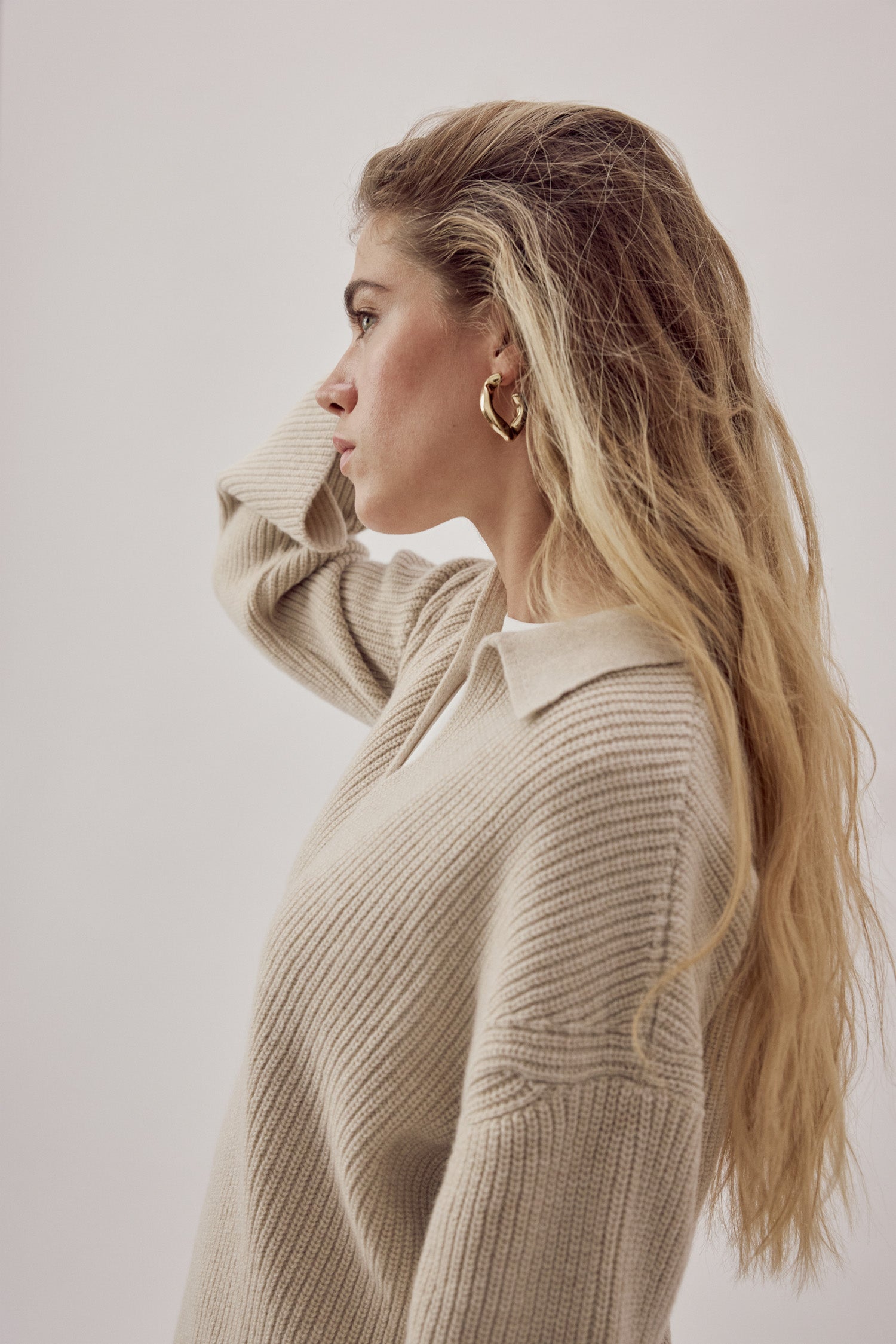 Elise Knitted Sweater Taupe – dariadéh