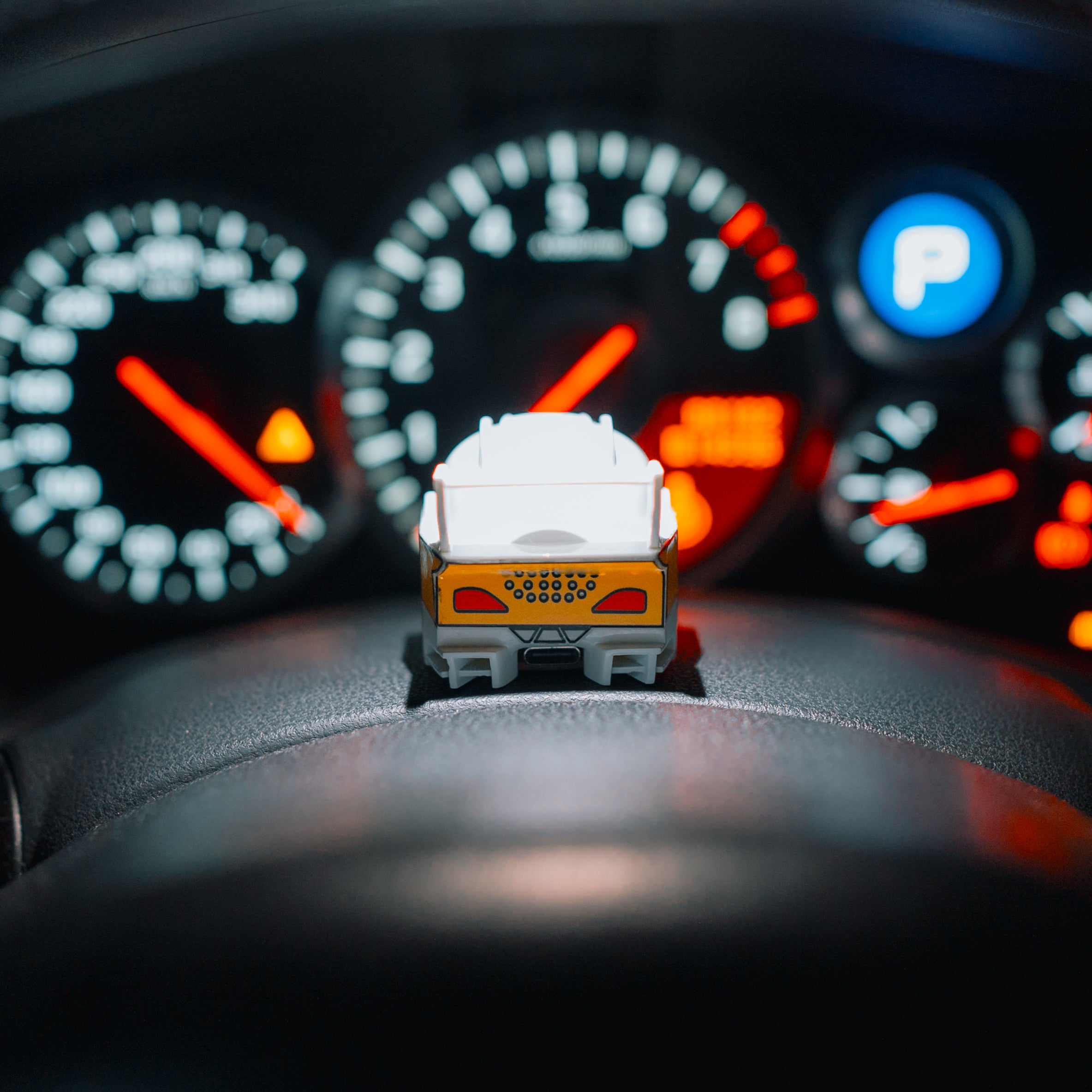 LIBERTYWALK MOCHI SUPER SILHOUETTE S15 SILVIA HELMET