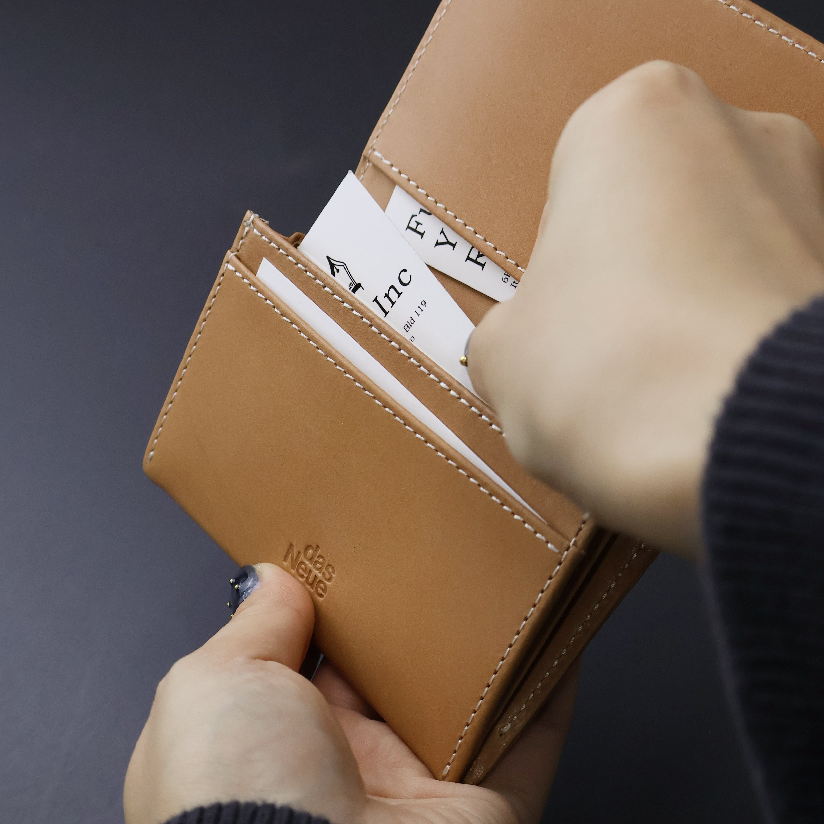 Crane Wax Leather × Punching / ササマチ名刺入れ – Neueオンライン