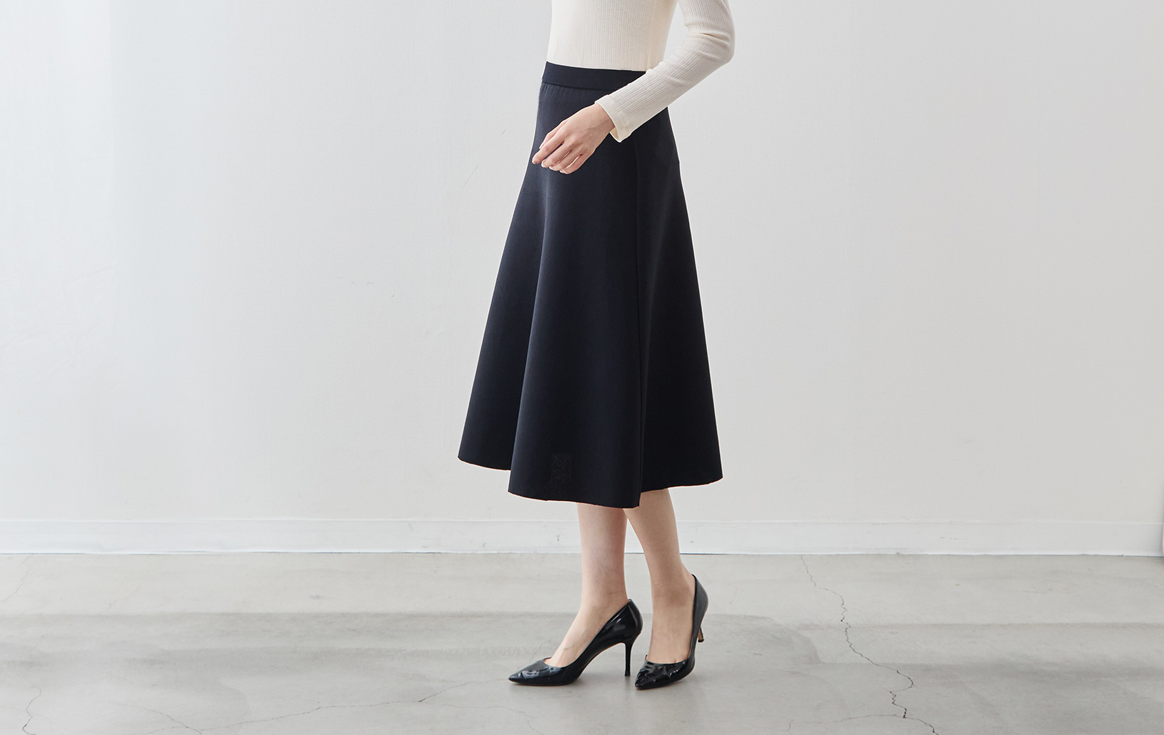 ミラノリブフレアスカート/ネイビー | Factelier (ファクトリエ)