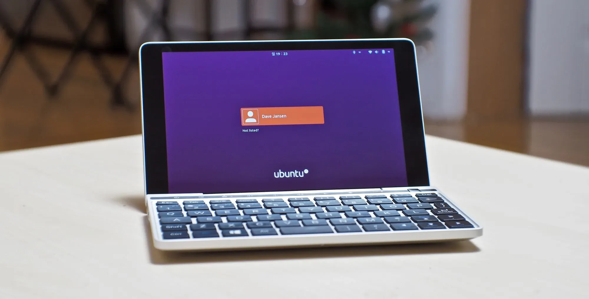 Installing Ubuntu 18.10 on a GPD Pocket 2