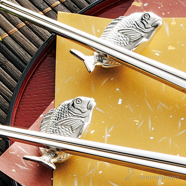 海】純銀 鯛形 箸置き 2個 銀製 銀製品 銀器 台所用品 置物 重量約