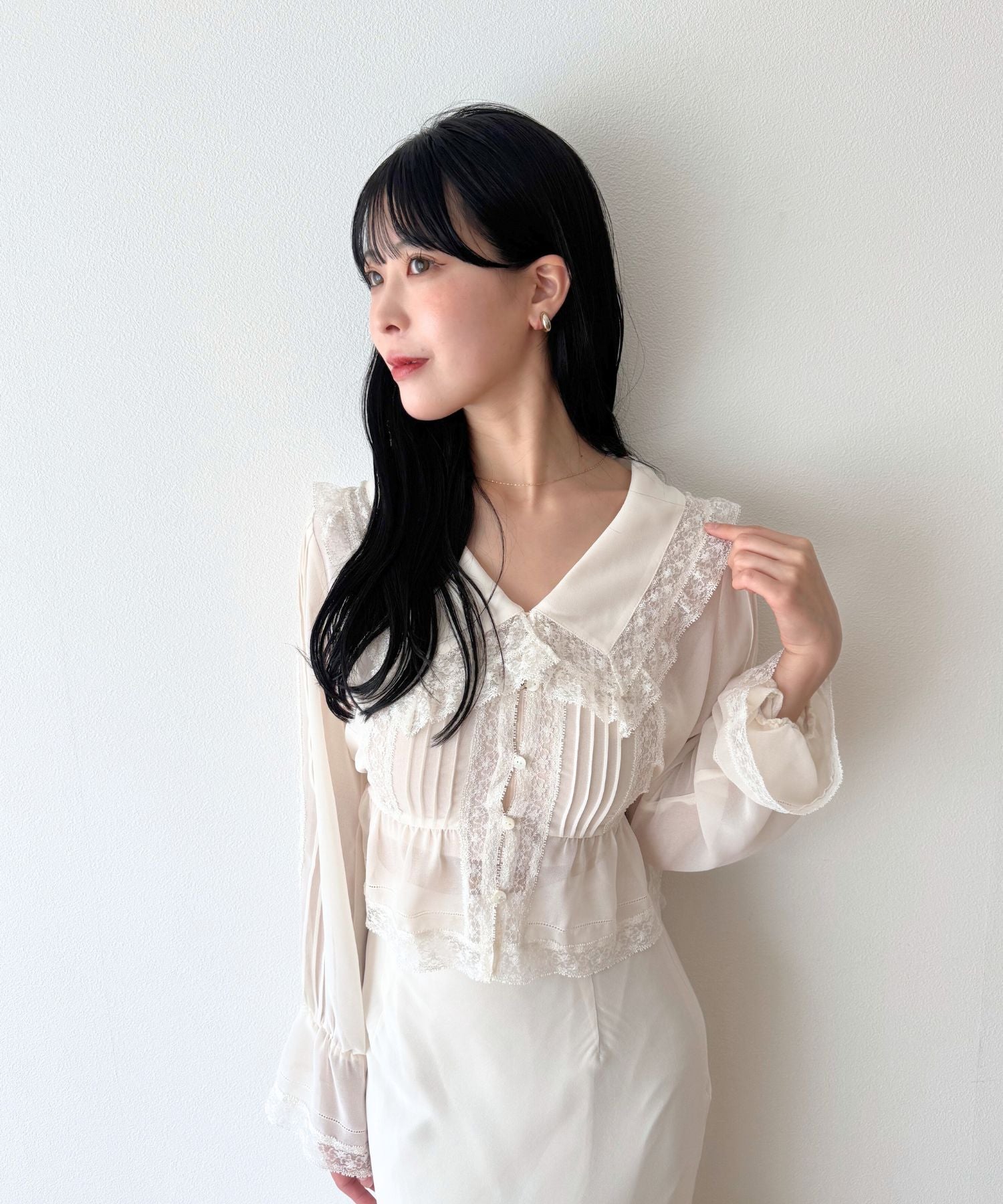 レースピンタックシフォンブラウス