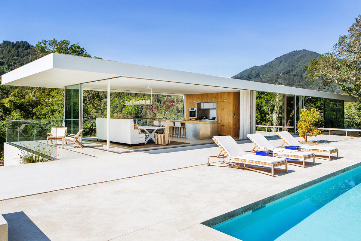 Modern Hillside House in California with a Pool - Design Milk