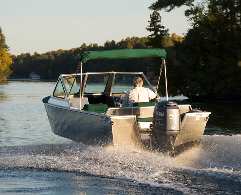 Mink 18' DC | Desmasdons Boatworks