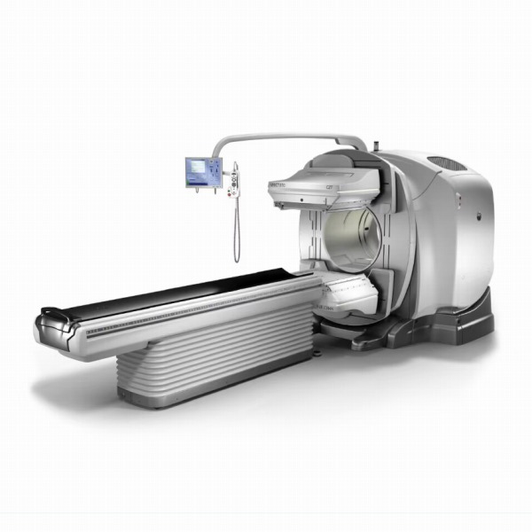 核医学診断用装置 NM/CT870CZT | 映像情報Medical