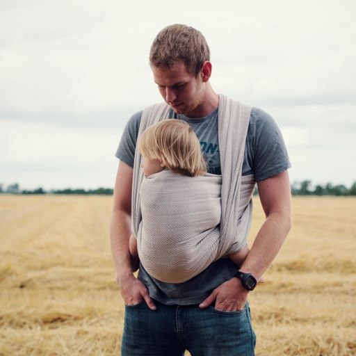 オーガニックコットン100％のベビーラップ 新生児からの縦抱きができる