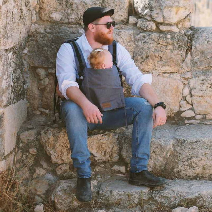 パパも使いやすいユニセックスの幼児用抱っこ紐 ｜ディディフィックス