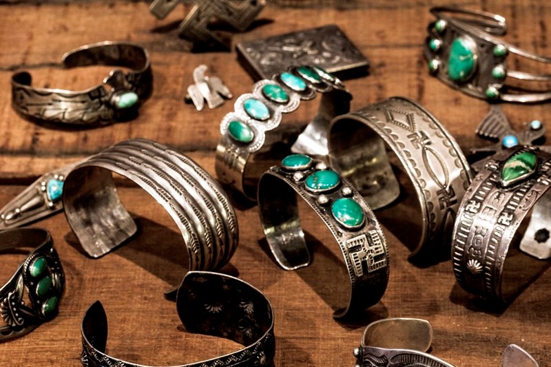 3ページ目 - インディアンジュエリーとは？ 歴代の巨匠作家とその本物