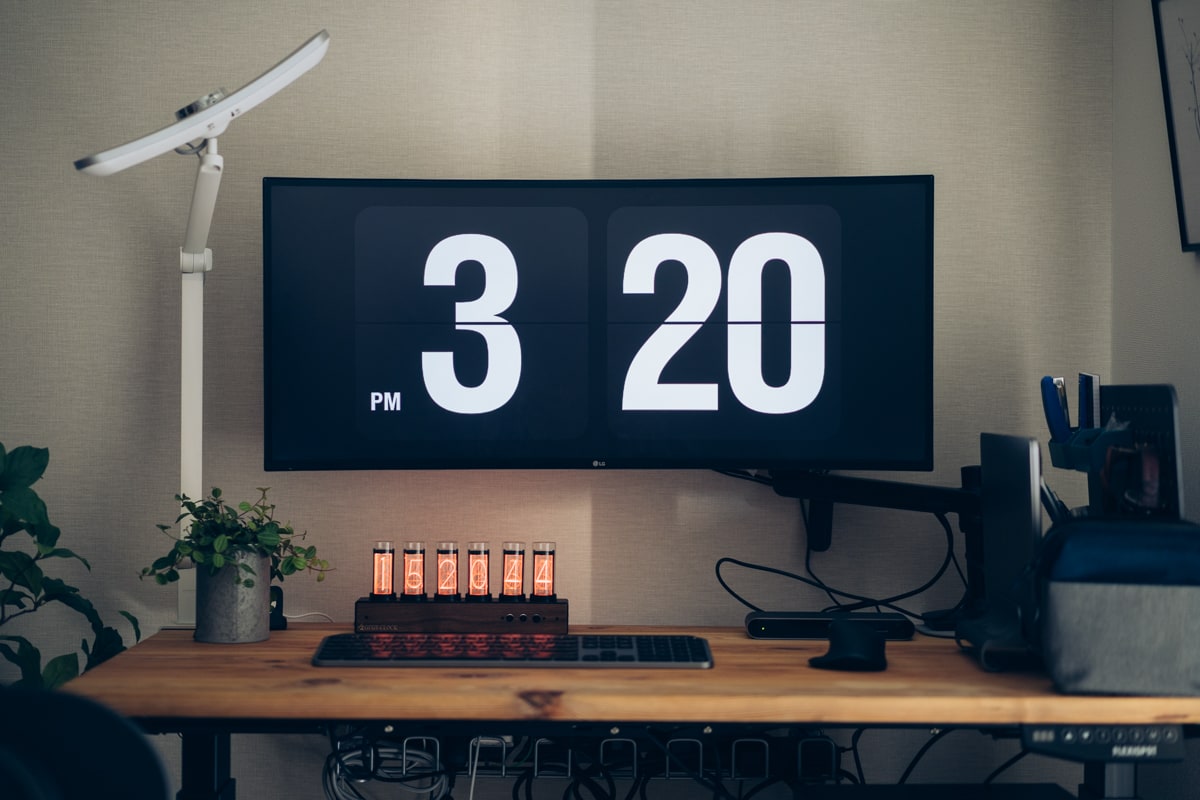 Gixie Clock レビュー！レトロな雰囲気を味わえるニキシー管風LED時計