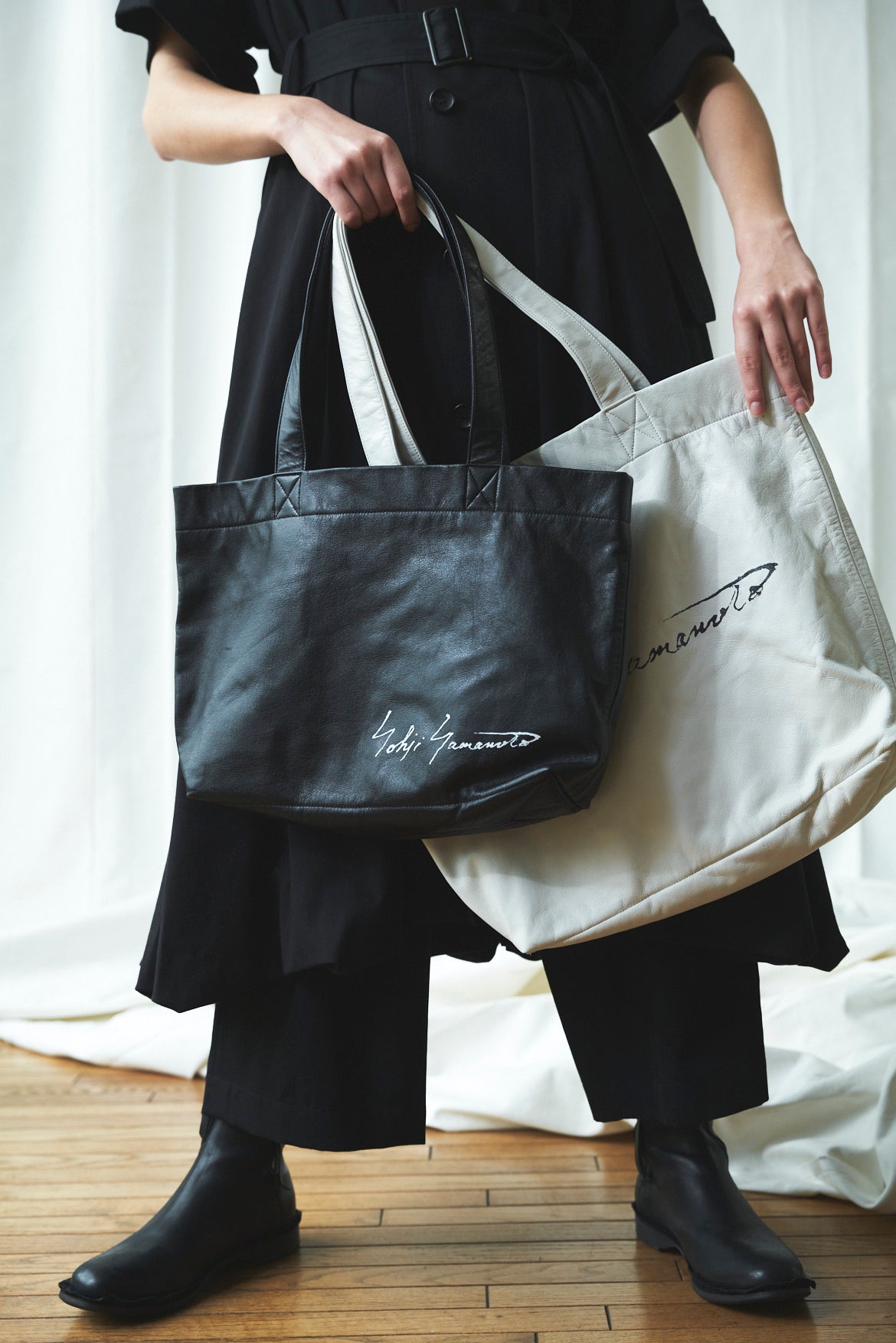 DISCORD YOHJI YAMAMOTO - Signature Tote M Black | DOORS NYC