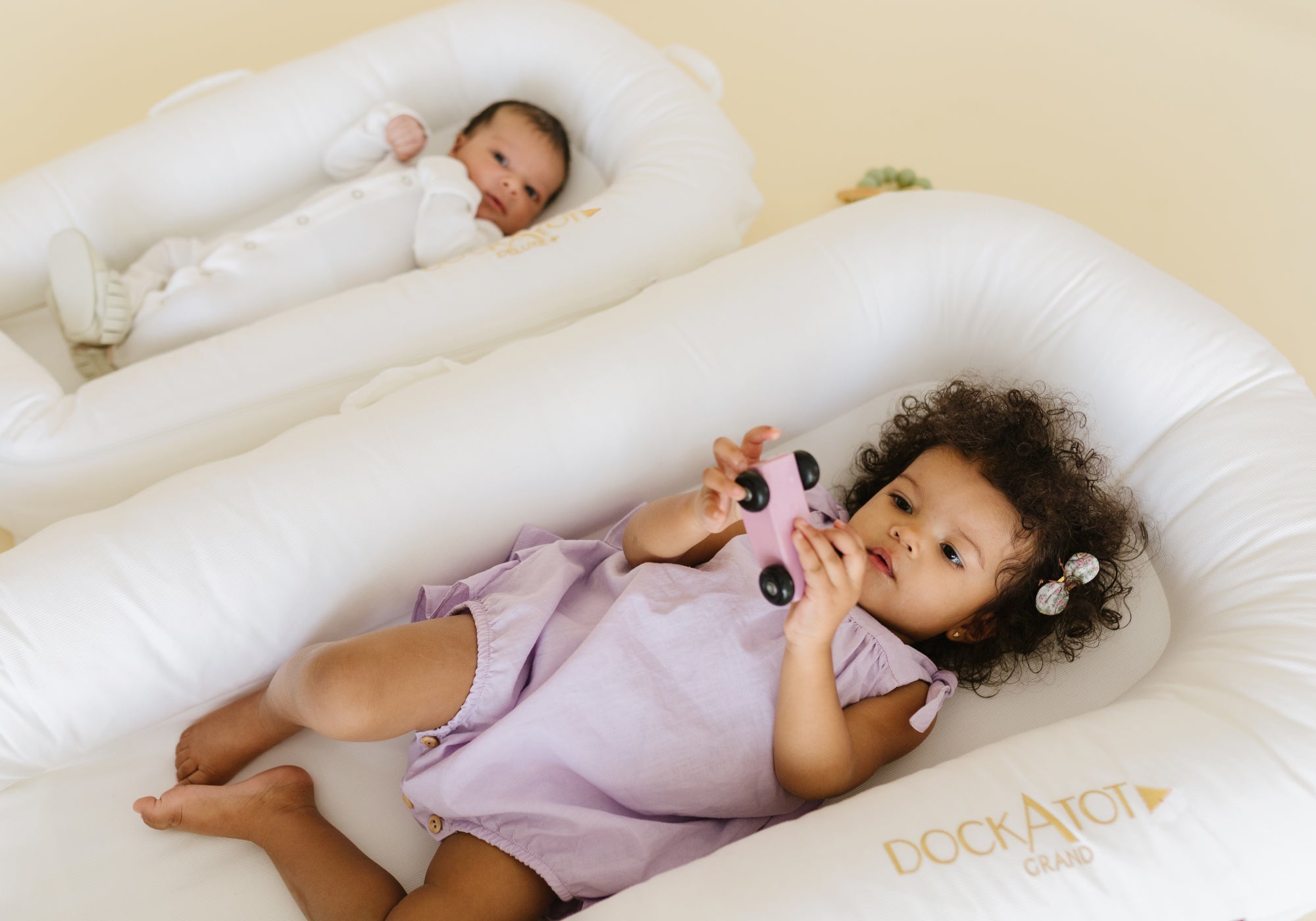 新生児のくつろぎ空間に｜DockATot公式｜ぬくもり設計のベビーラウンジ
