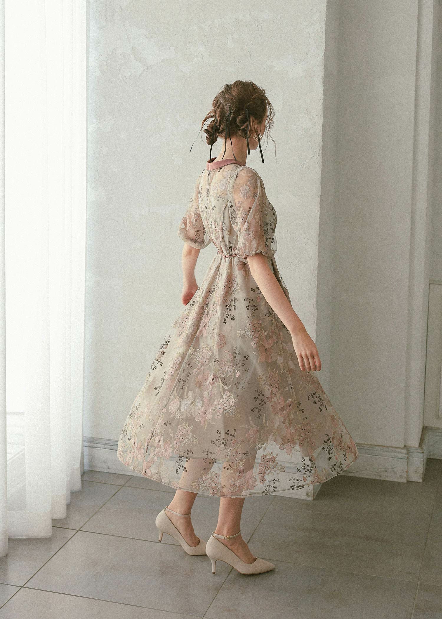 フラワーエンブロイダリードレス|DorryDoll