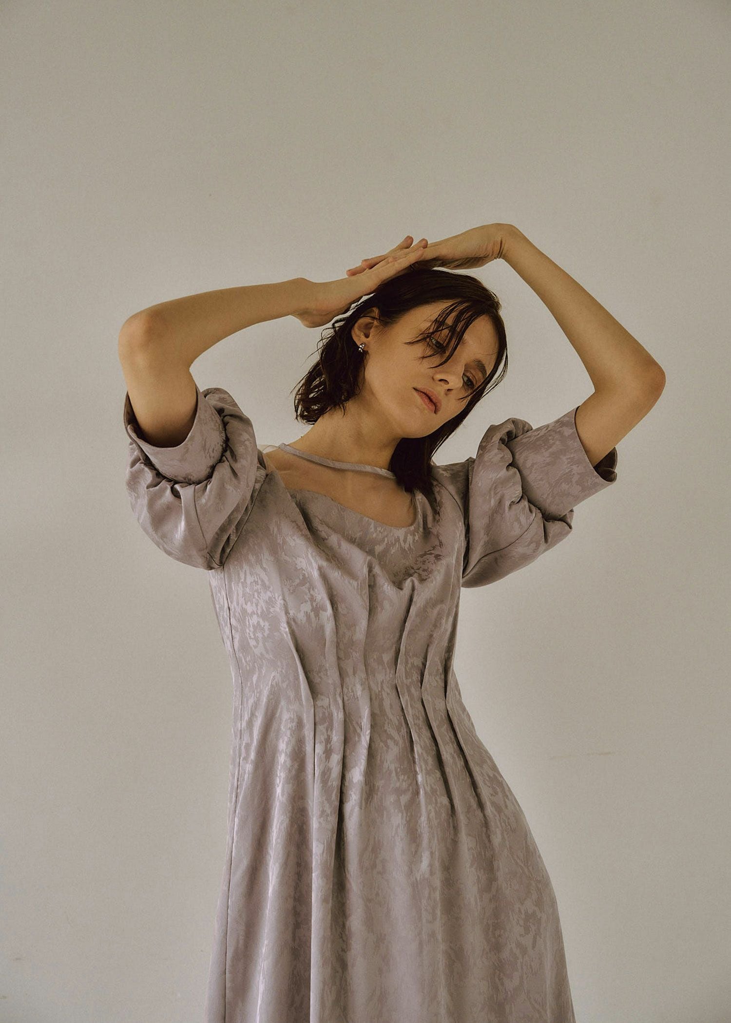 Meandering waist tuck flare dress｜LE'RURE