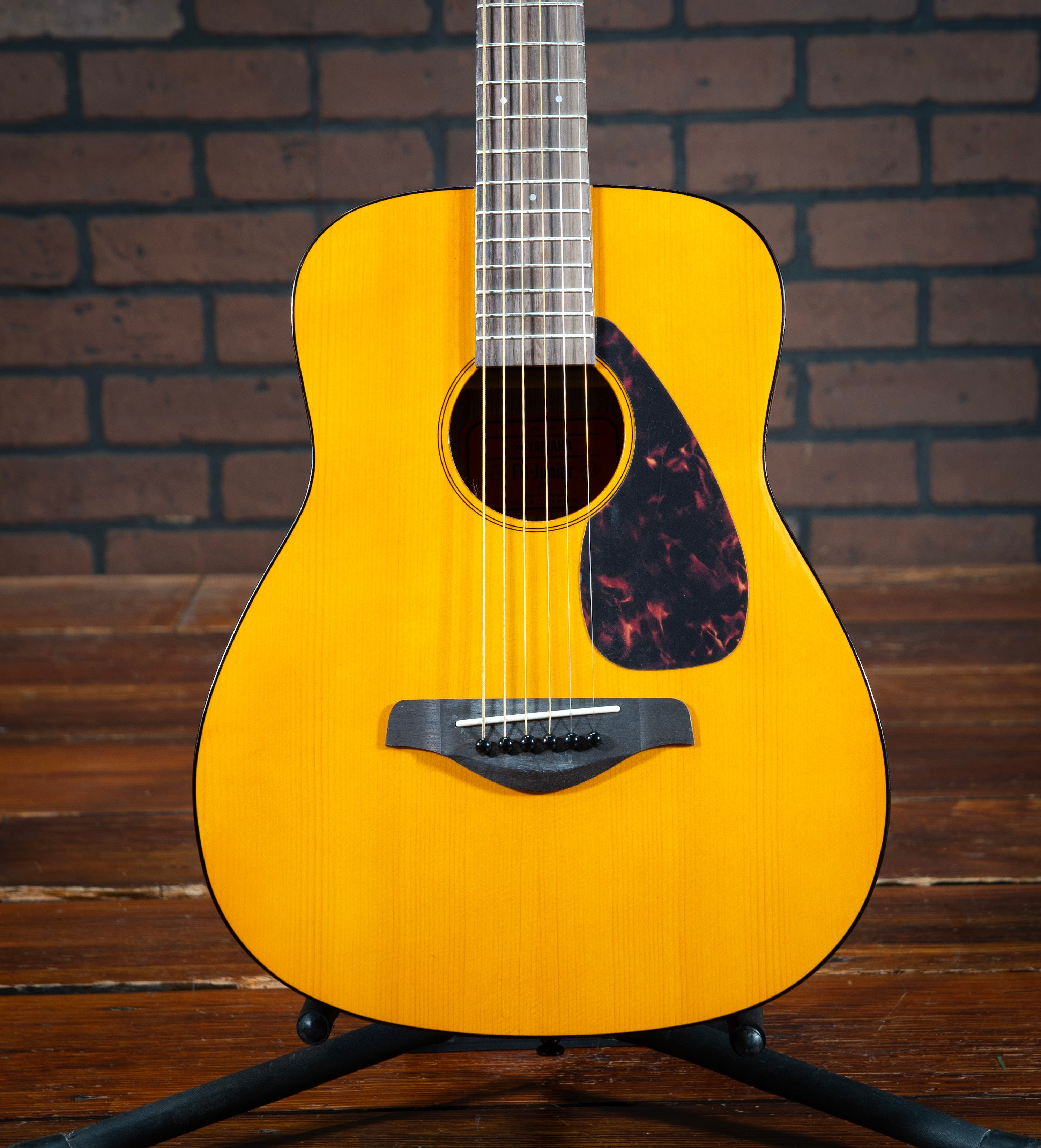 Yamaha JR1 Junior Guitar Natural with Gigbag – Drum & Strum Music