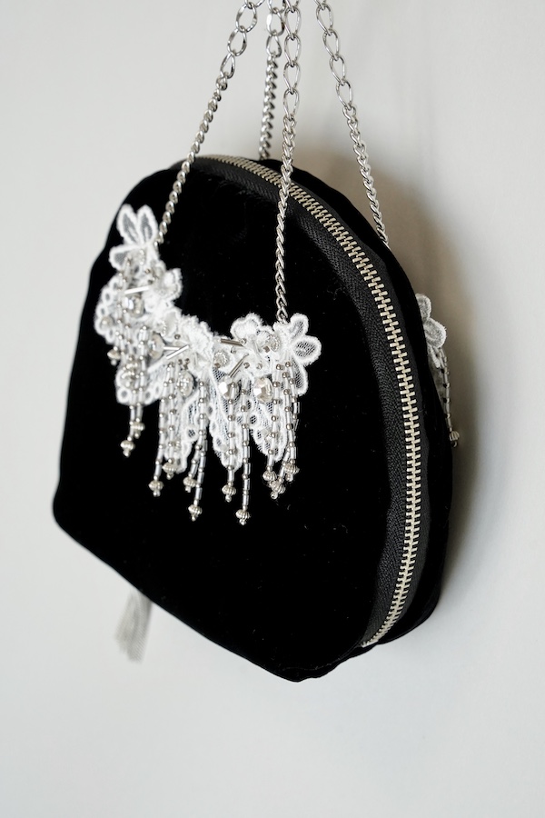 Tanaka Daisuke（3泊4日） Snow bijou Pouch bag / June