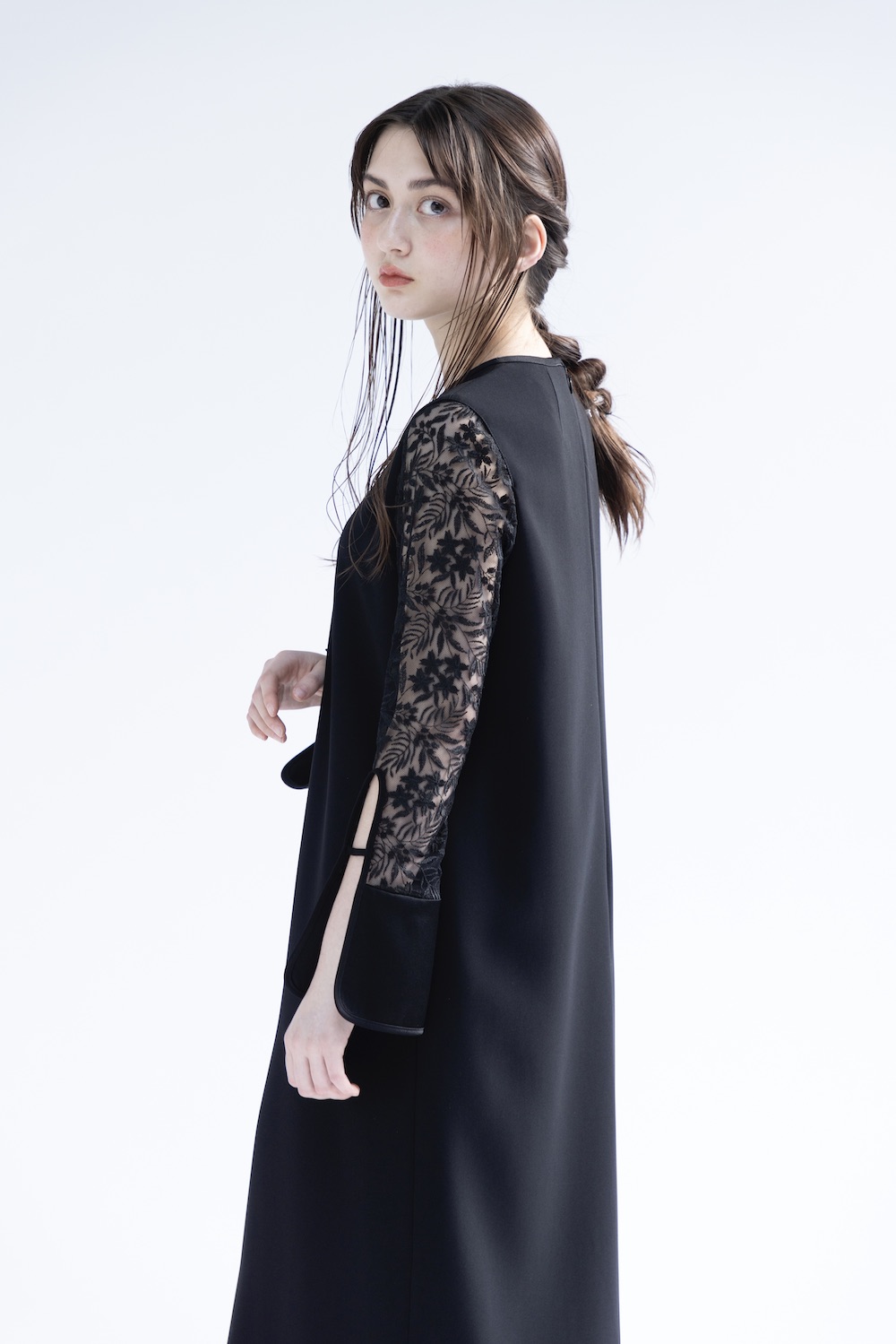 Mame Kurogouchi（3泊4日） Floral Lace Sleeve Dress / June