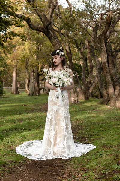 刺繍レース バックV マーメイドドレス（W176）