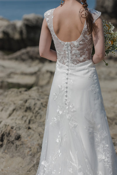 刺繍レース ハートカット スレンダードレス（W252）