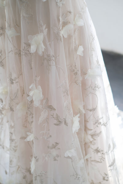 フラワーレース バックVドレス（W245）