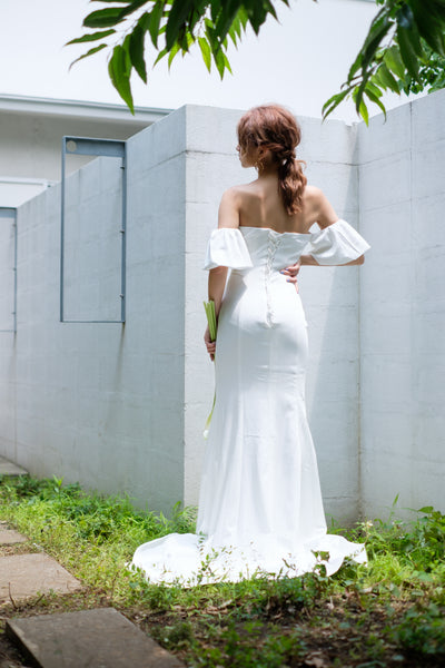 オフショルダー ボリューム袖 サテン ソフトマーメイドドレス（W225）