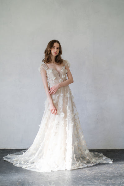 フラワーレース バックVドレス（W245）