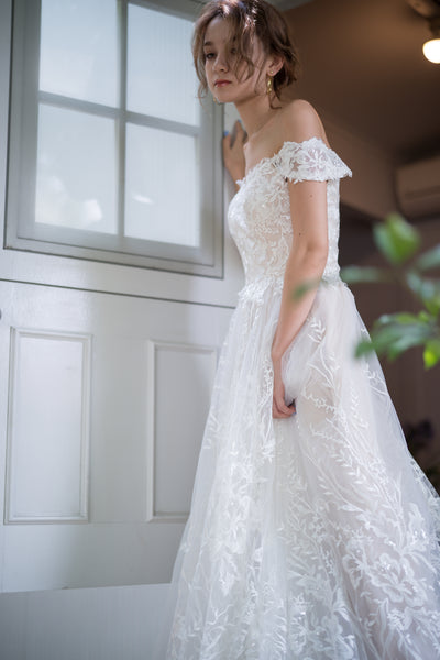 オフショルダー フラワーレースドレス（W231）