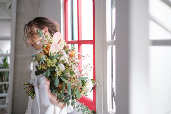 Vネック フレアスリーブ スレンダードレス（W159）