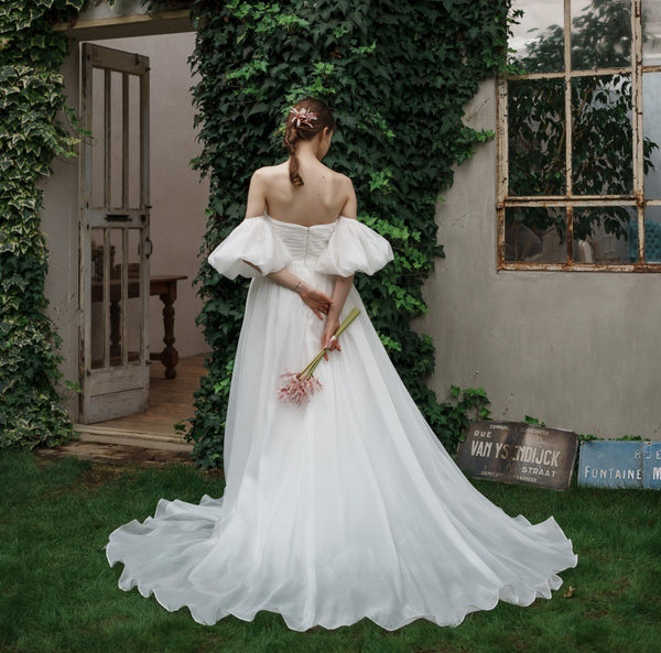 オーガンジーサテン パフスリーブドレス（W260）