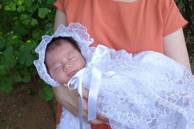 赤ちゃんのセレモニードレス｜おすすめは？選び方や人気デザイン