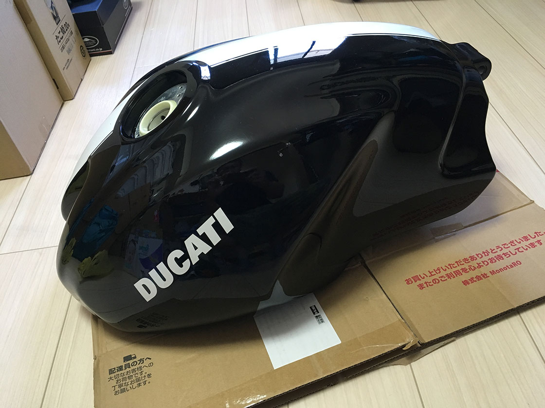 ドゥカティ モンスター S2R 樹脂製 ガソリンタンク流用取り付け | らび