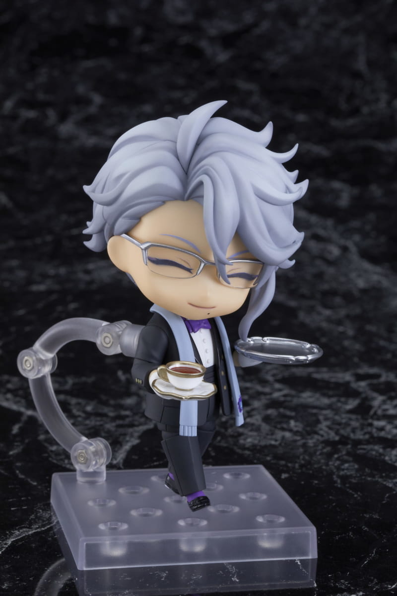 オクタヴィネル寮寮長「アズール・アーシェングロット」が登場