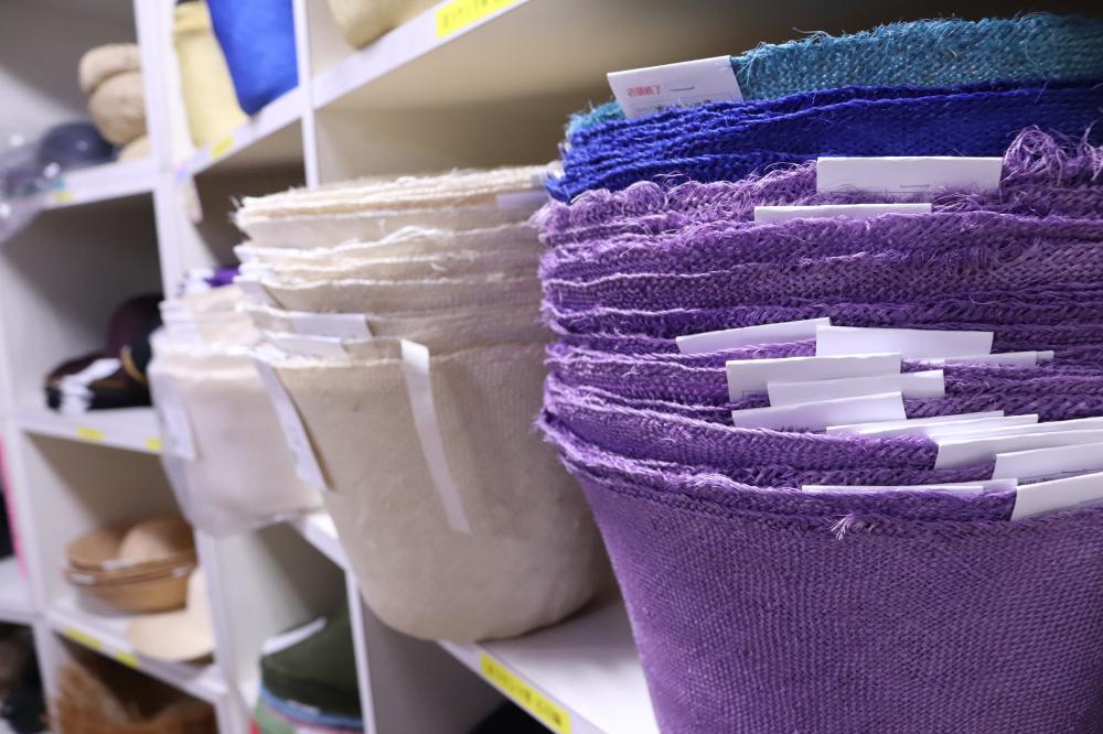 帽体やブレード、芯地裏地などの帽子材料は東京都中野区にある株式会社