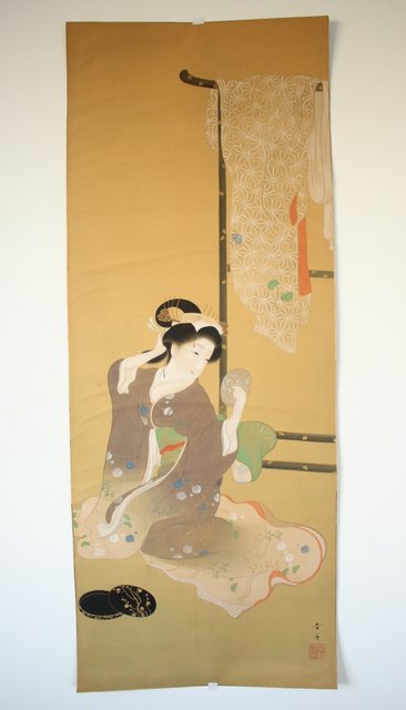 横尾芳月《美人画》絹本まくり Z180｜骨董店 のびる 古美術 骨董 和風