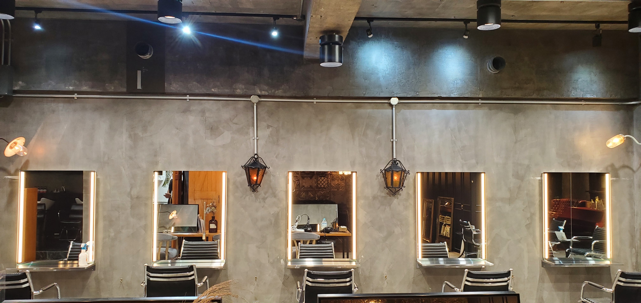 美容室・エステサロン向け｜施設用途別のご提案｜鏡照明輝