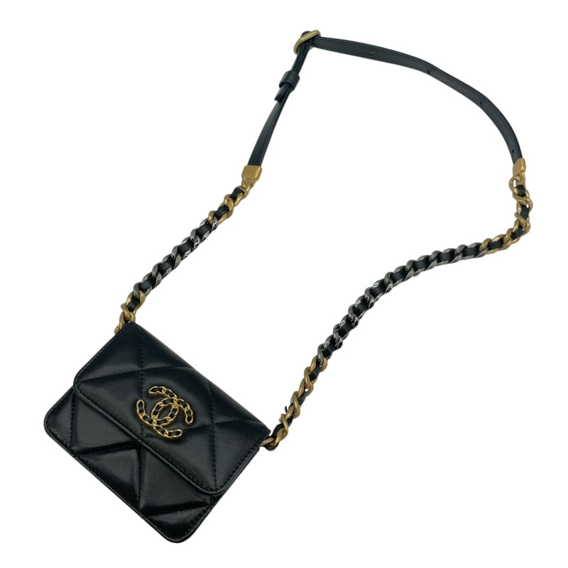 シャネル CHANEL CHANEL19 チェーンウエストバッグ ブラック GDxSV金具