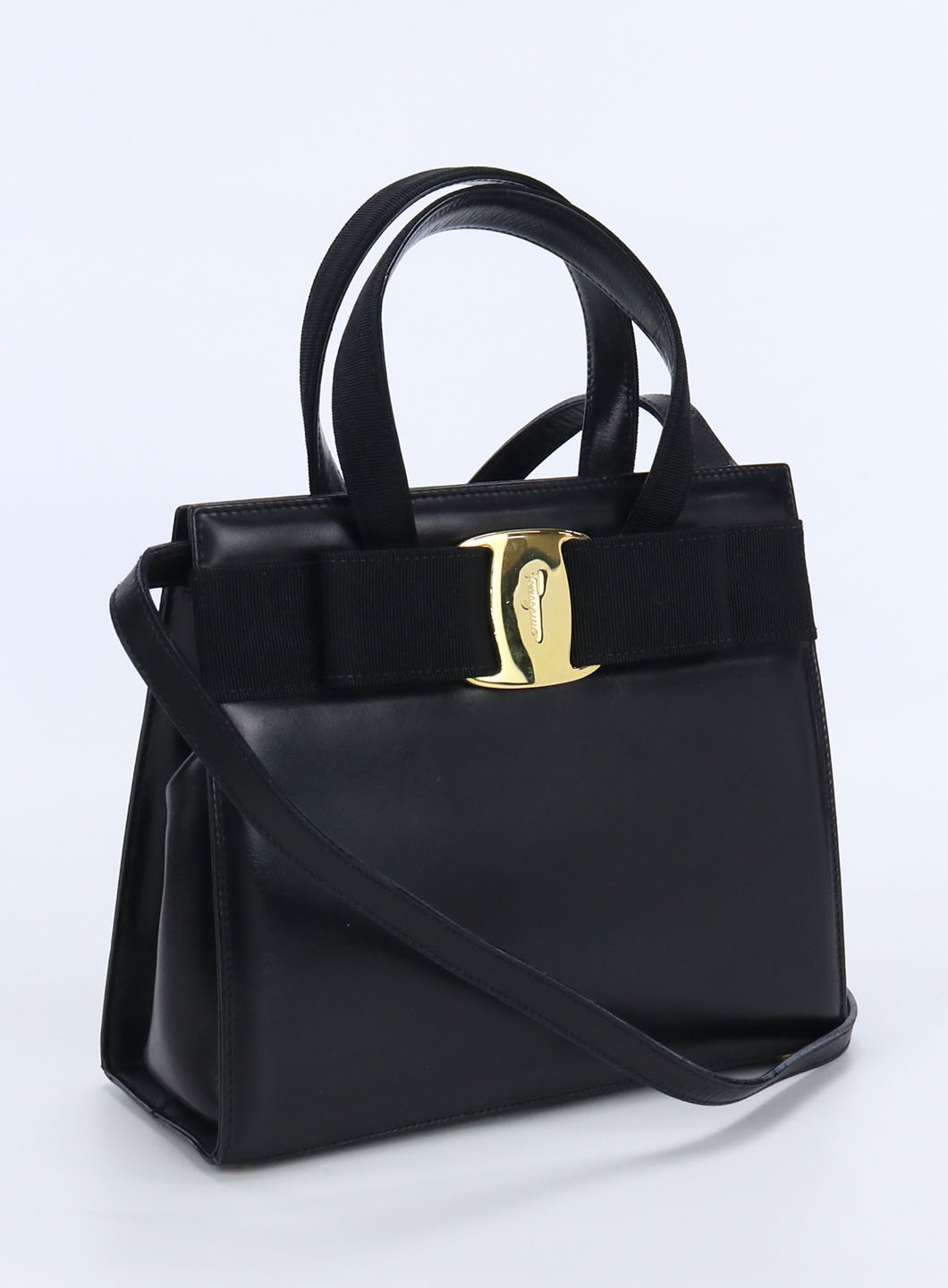 フェラガモ ヴァラトートショルダーバッグ