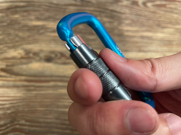 DEEN.J カラビナ ツイストロック 耐荷重400kg DNJC__ | 公式オンライン