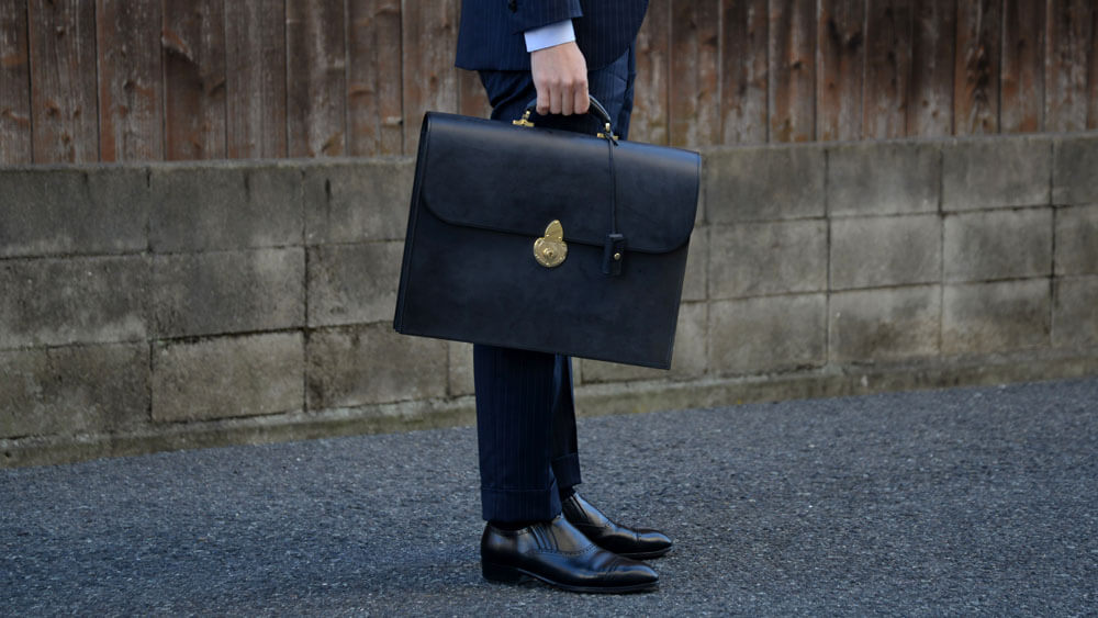 私物紹介】万双のブリーフケース - 鳥形の私物紹介 - 鳥形の紳士服