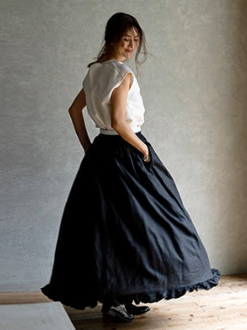 Only few left】 French Linen Frilled Hem Gather Skirt – edit & co.