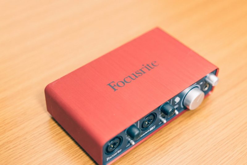 focusrite-scarlett-2i2-1-